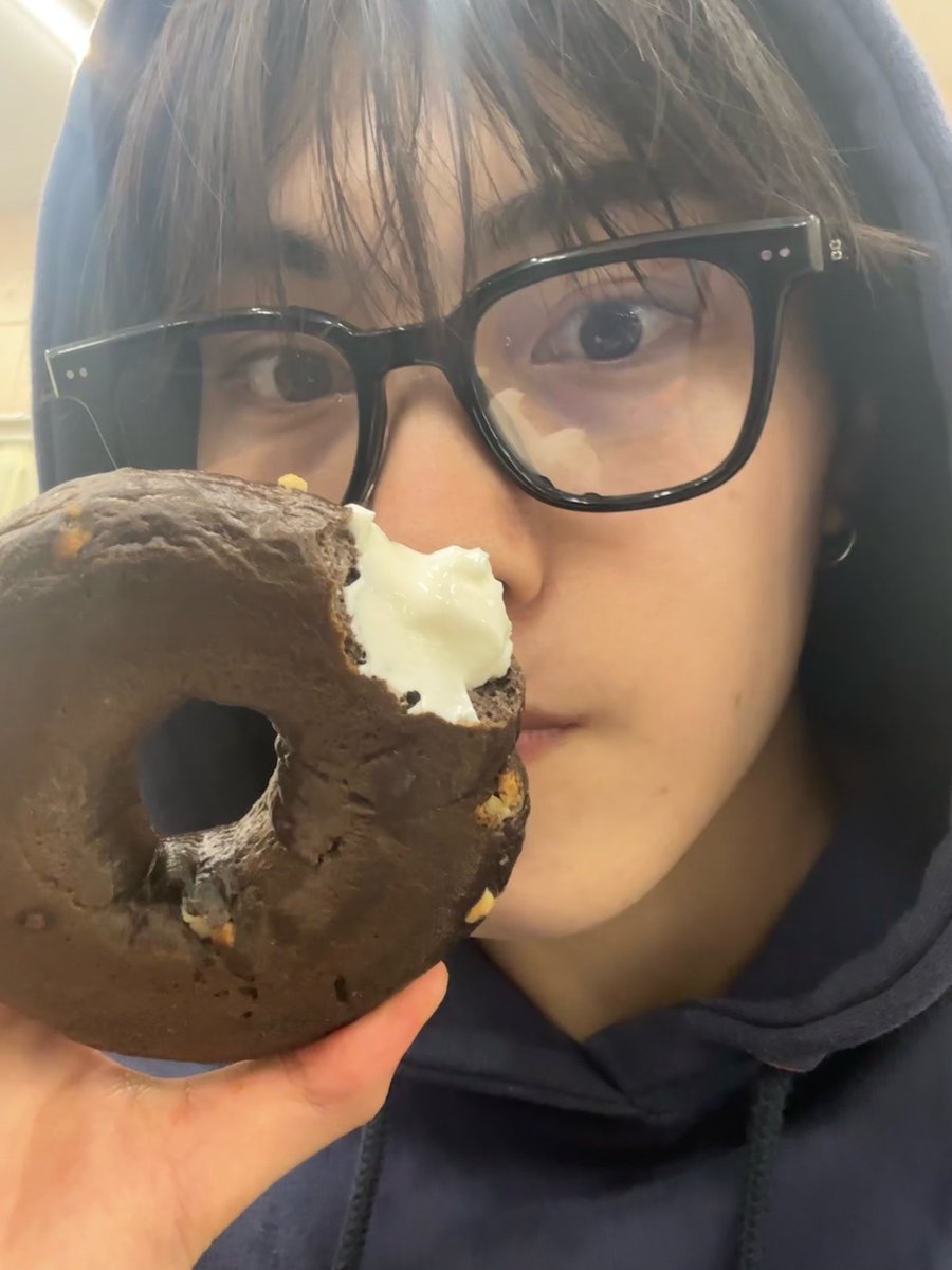 [#RENTA]

あけましておめでとうございます🎍

2025年もTHmeと沢山思い出作って、
好きなもの食べて幸せな1年を過ごしたいです🥯

今年もよろしくね！

#OCTPATH #西島蓮汰