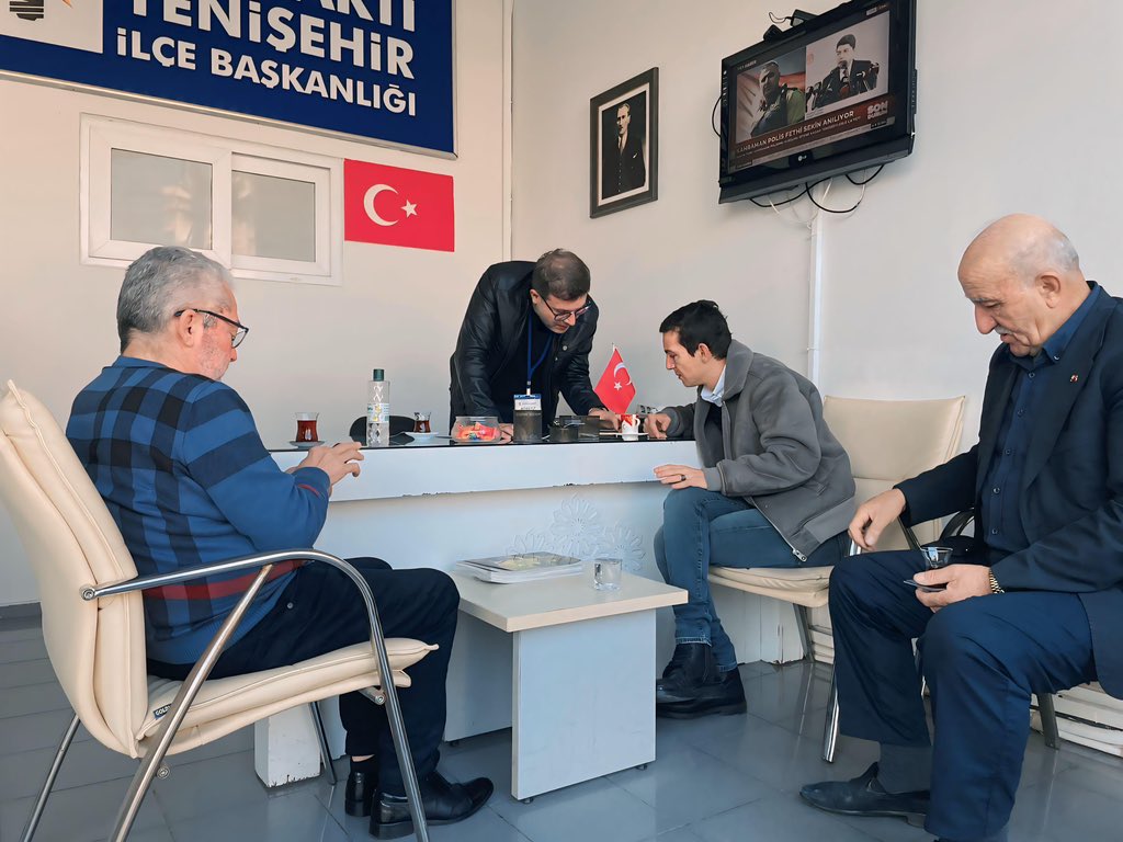📍AK Parti Yenişehir İlçe Başkanlığı 

AK Parti Yenişehir İlçe Başkanlığımızda nöbetçi başkanımız Ramazan BULUT, İlçe Başkanlığımızda halkımızla bir araya geldi. Ziyaret eden tüm misafirlerimize teşekkür ediyoruz. 

#YenişehirNöbette #YenişehirMersin #YenişehirİçinBirlikte