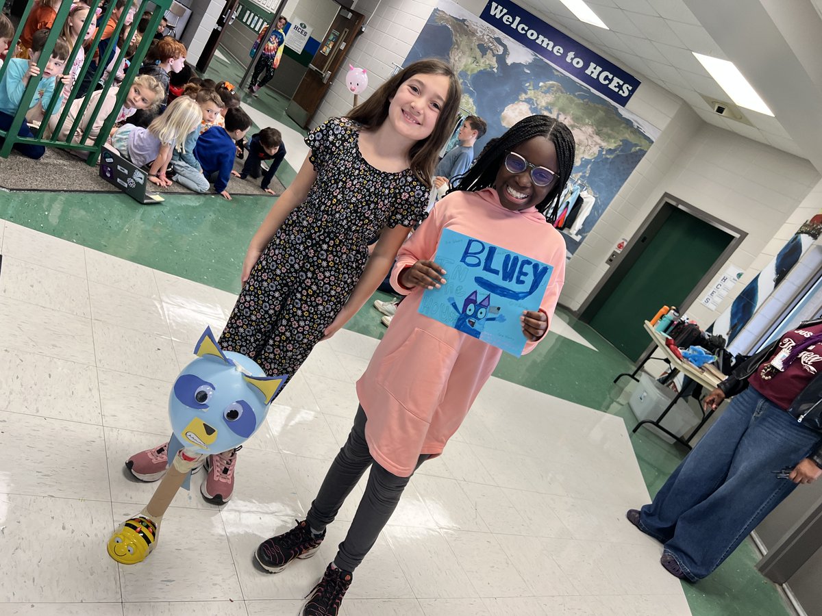 HCSgate's tweet image. Hampton Cove Elementary GATE students brought creativity and joy to November by designing floats and hosting a parade for the younger grades! 🎉✨ #StudentCreativity #ParadeFun #GATEProgram