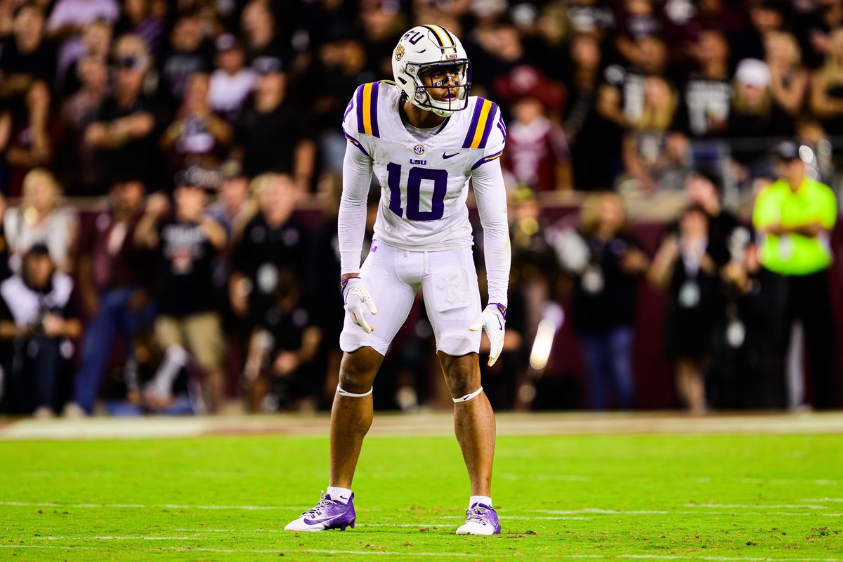 DashawnSpears (@dashawnd4g) on Twitter photo Beyond blessed to see another year🎂 #GeauxTigers 💛💜 Beyond blessed to see another year🎂 #GeauxTigers 💛💜