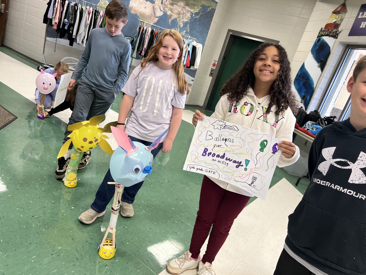 HCSgate's tweet image. Hampton Cove Elementary GATE students brought creativity and joy to November by designing floats and hosting a parade for the younger grades! 🎉✨ #StudentCreativity #ParadeFun #GATEProgram