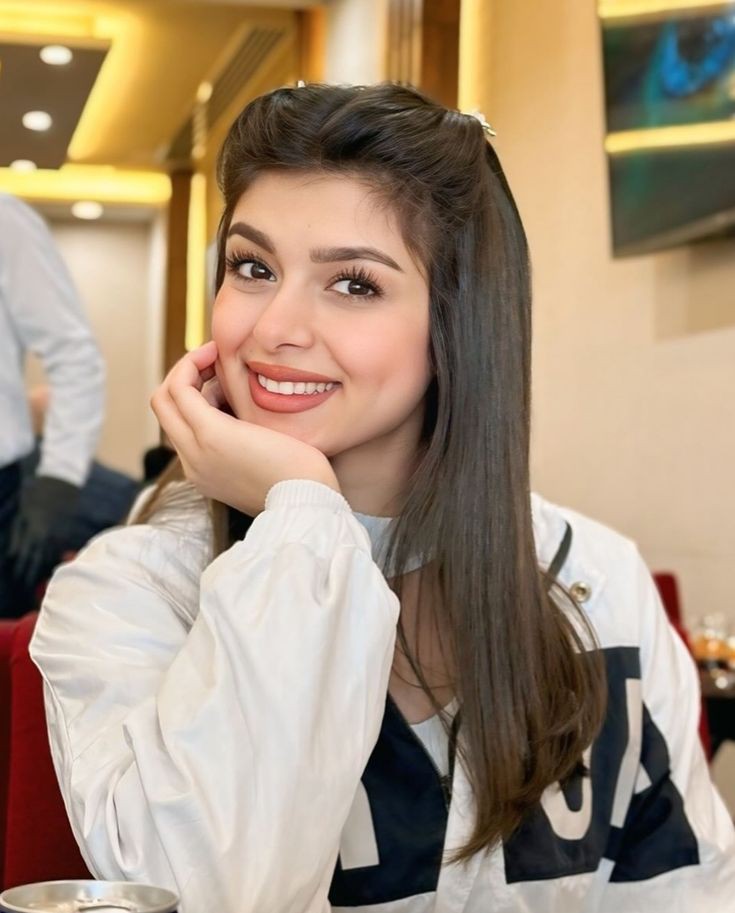 liana tweet media