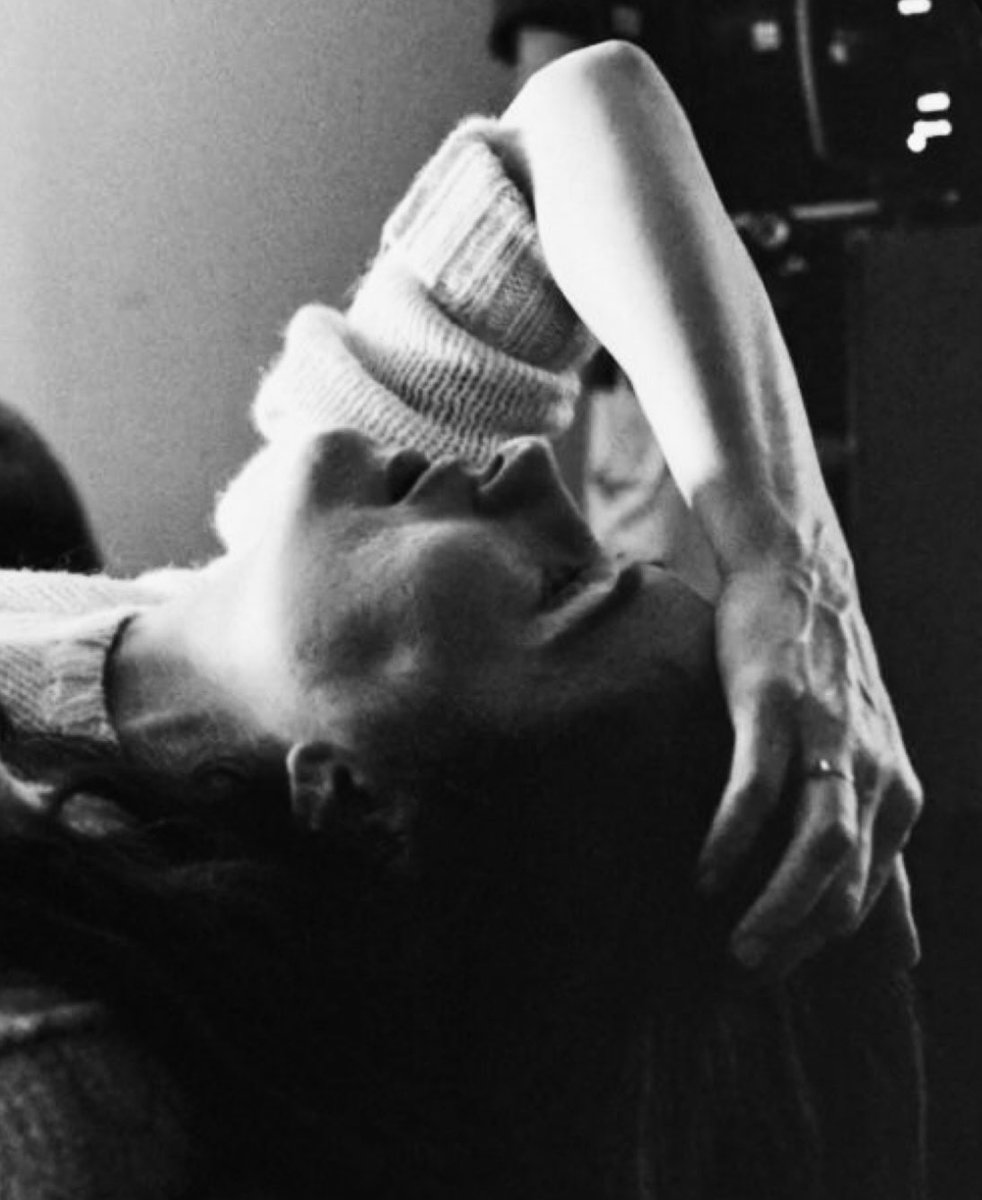 em ✂️ tweet media