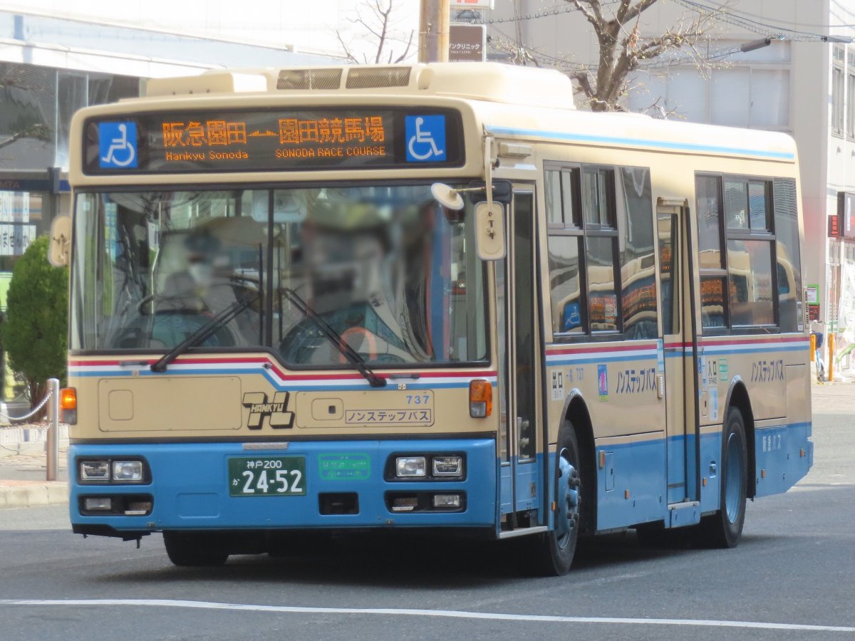 バズ T1731]世田谷200 東急バス高津の館 | ・122 か ヘッドホン