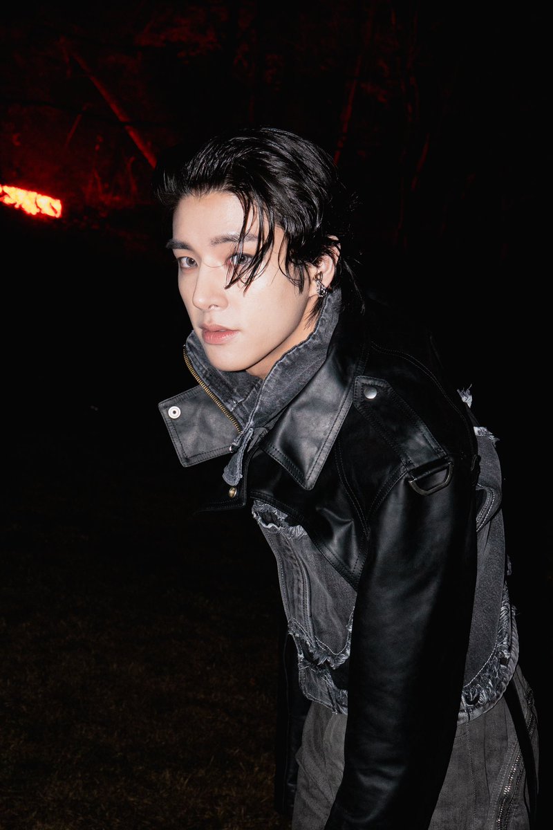 restarting !

hi, i’m asaiah and i'm looking for new moots.

— major, filo
— not new to #stantwt &amp; #kpoptwt 
— looking for army and engene moots but any fandom is welcome

 ♡ / ↻ for spread are much appreciated