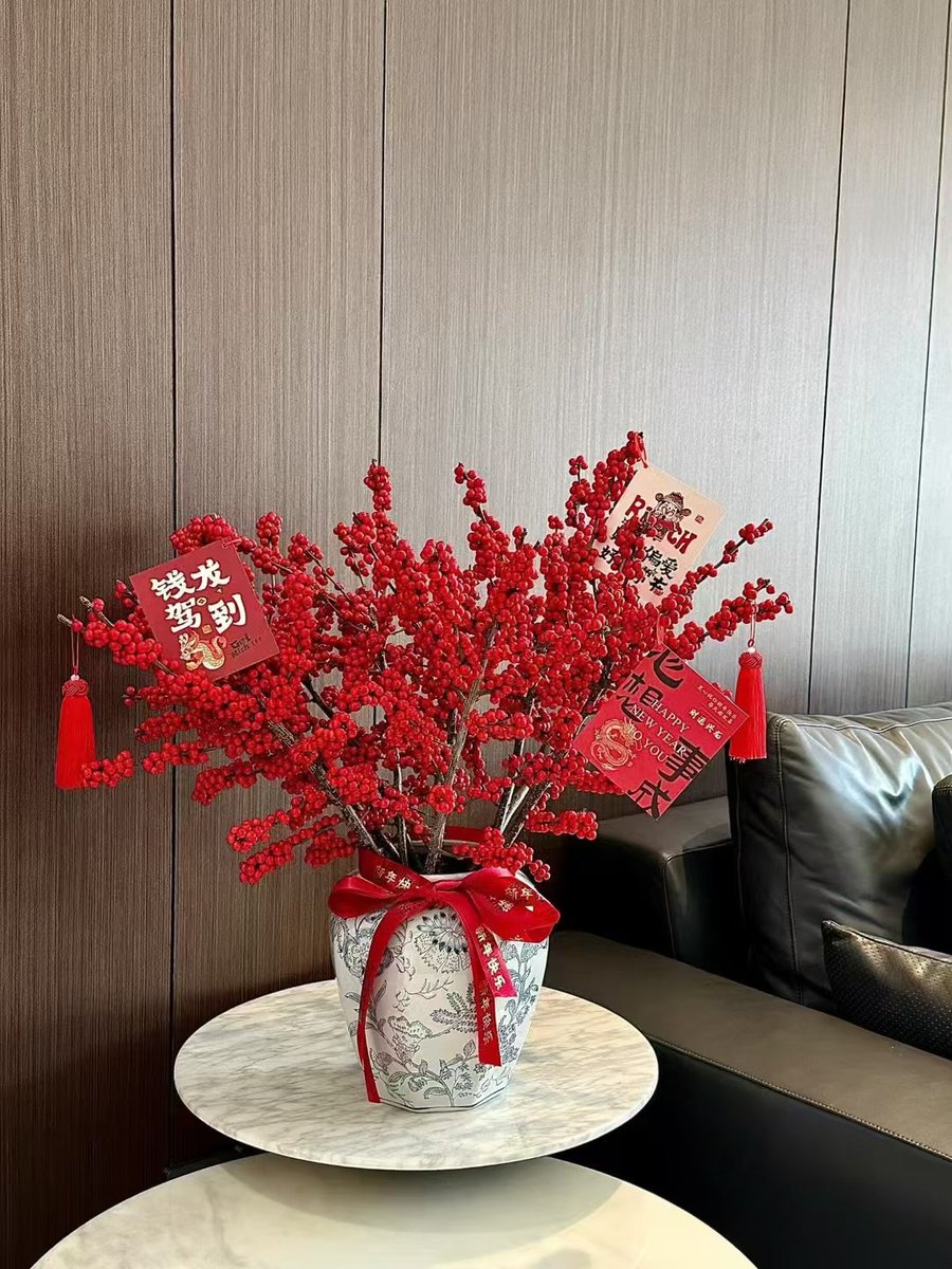 在鲜花中感知四季变化|冬青果知岁一寒，又是一冬
愿所得皆所期所求皆所愿岁月静好，心安无忧～