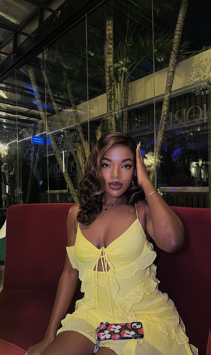 chixamaka's tweet photo. Chapter 1/365, It’s time to write a new story ✨🥂#firstpictureoftheyear https://t.co/ca87SBGpiY