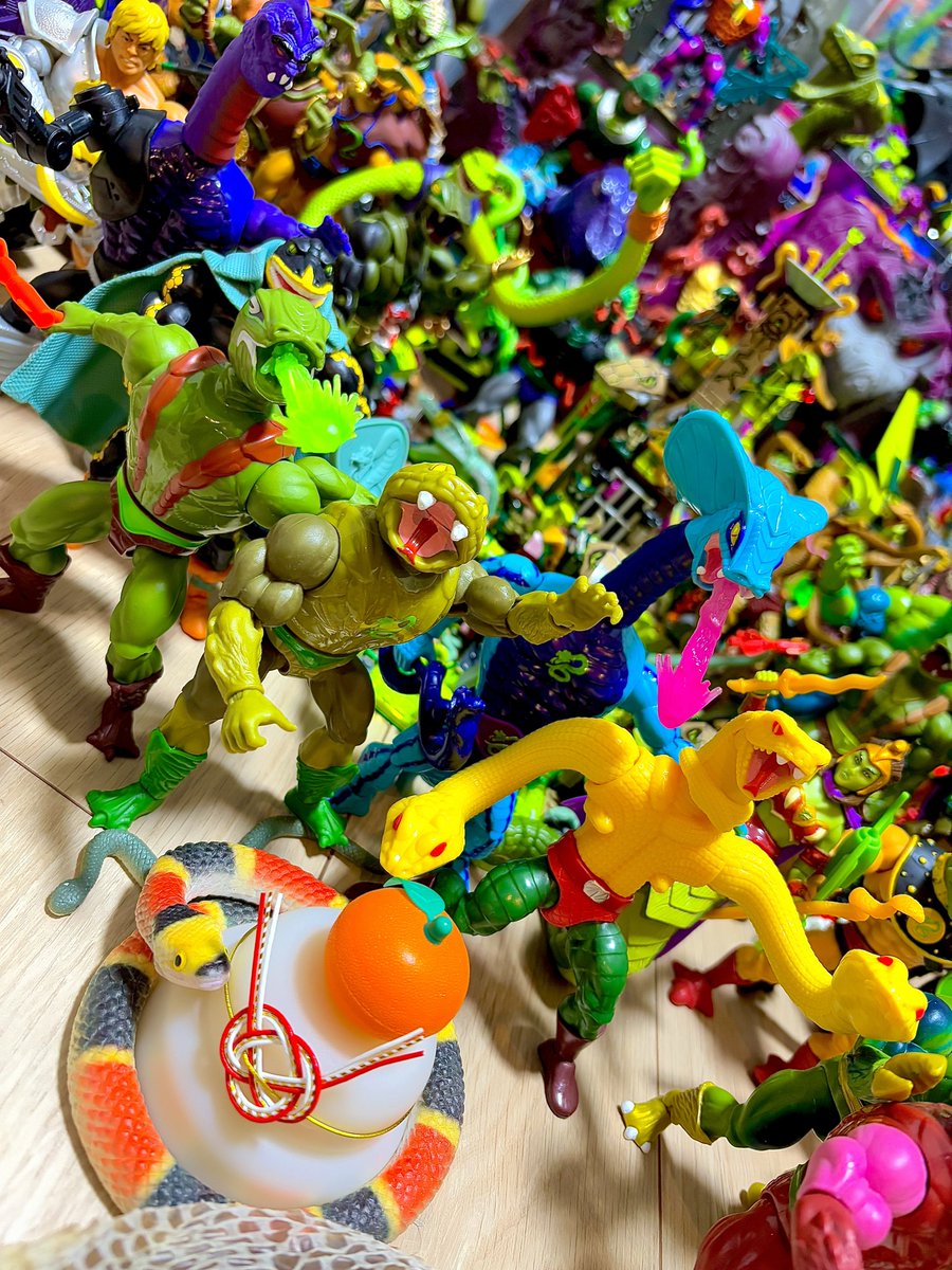 TOXIC_TOAD_OOZE's tweet photo. 🐍🐍🐍A HAPPY NEW YEAR!!!!🐍🐍🐍
あけましておめでとうございますssss!
みなさま昨年中は大変お世話になりました!
そして2025年は巳年!来たるレプタイル・ウォーズにスネークレア!
今年もよろしくお願いいたしますssss!
#HappyNewYear2025
#SNAKEMEN
#serpentsociety
#MastersoftheUniverse https://t.co/HTrO5MpqJF