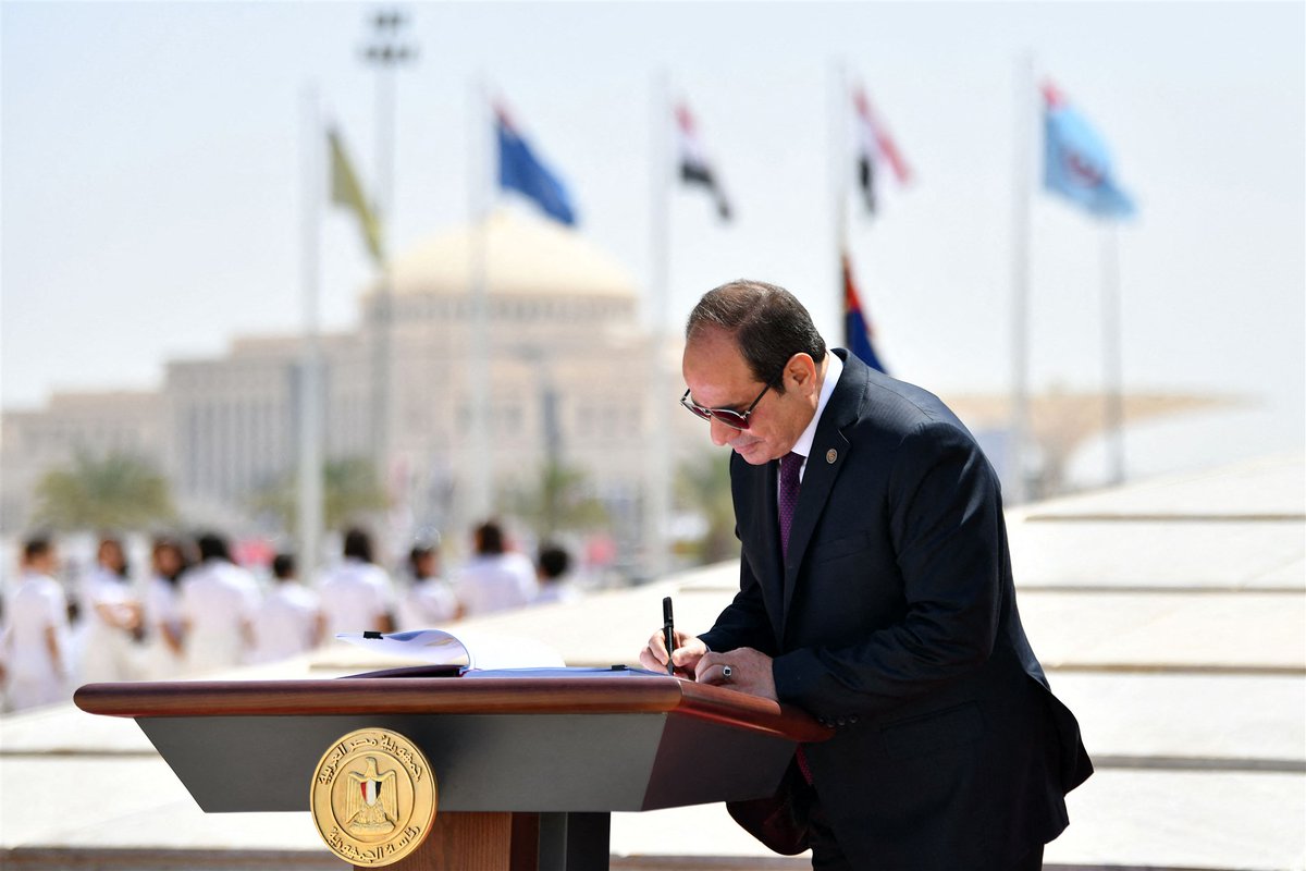 Als het aan president Sisi ligt, krijgt Egypte het strengste asielbeleid ooit. Volgens mensenrechtenorganisaties ondergraaft de wet de positie van vluchtelingen. En dat terwijl de wet mede tot stand kwam onder druk van de EU. Om 13:30u met <a href="/ruthruthcairo/">Ruth Vandewalle</a> op <a href="/NPORadio1/">NPO Radio 1</a>.