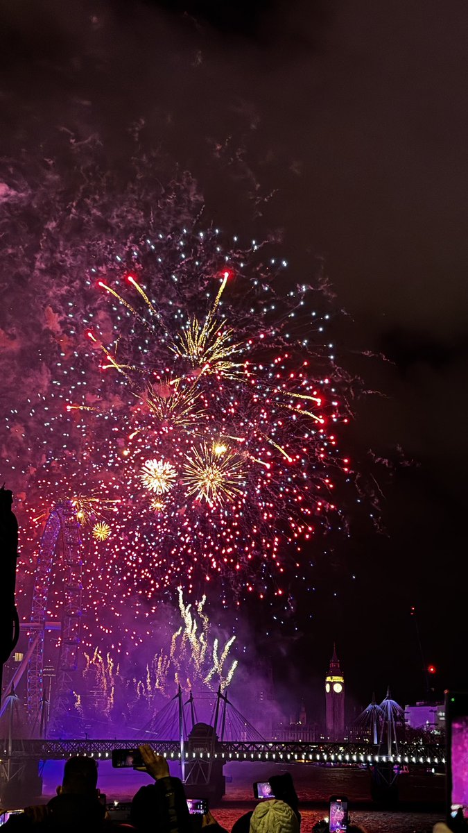 faig07's tweet image. New Year’s Eve Celebrations in London unforgettable moment