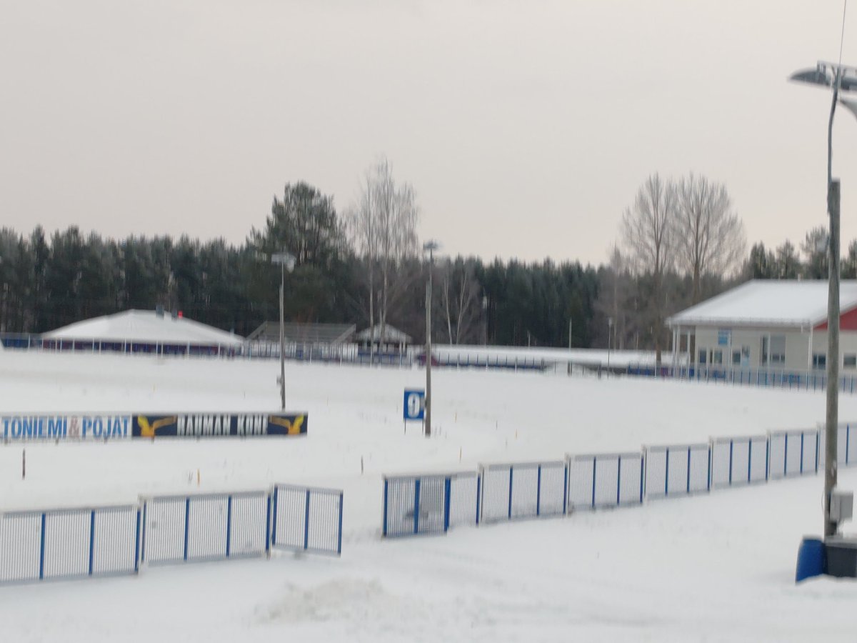 Nikulassa kauden avaus perjantaina 3.1. klo 18. Rata on jääpolanteella. Pakkasta n. - 10 astetta. #ravit #nikula