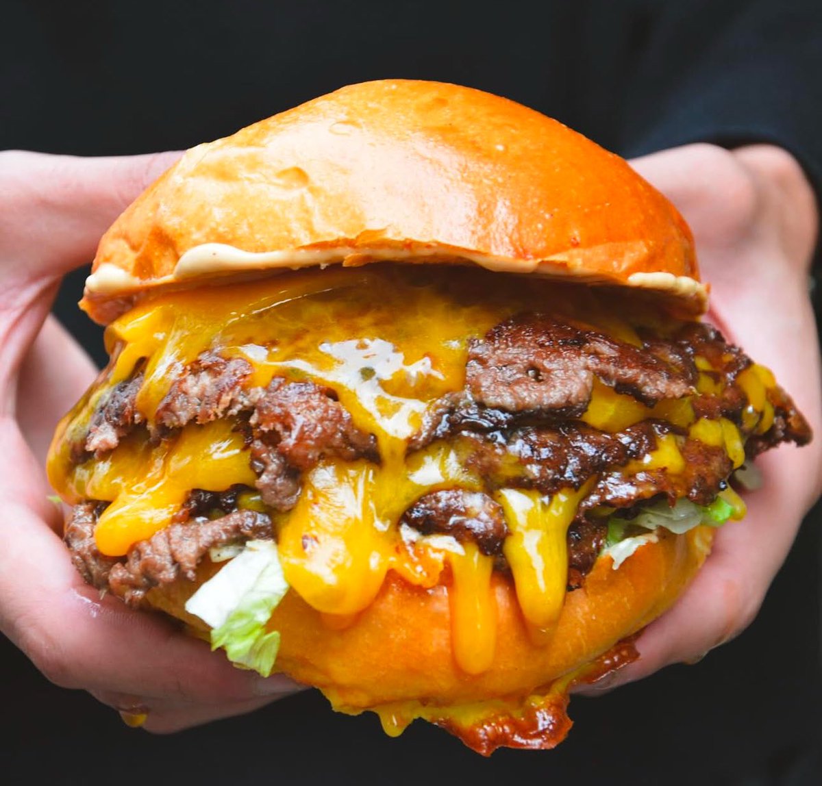 Burgouzz à Rennes : Plus d’un an de recherches avec quelques pistes mais presque toutes foireuses… En septembre dernier, enfin une bonne trouvaille mais l’affaire est en liquidation judiciaire… Je vous raconte pas la mission administrative pour faire passer notre dossier et