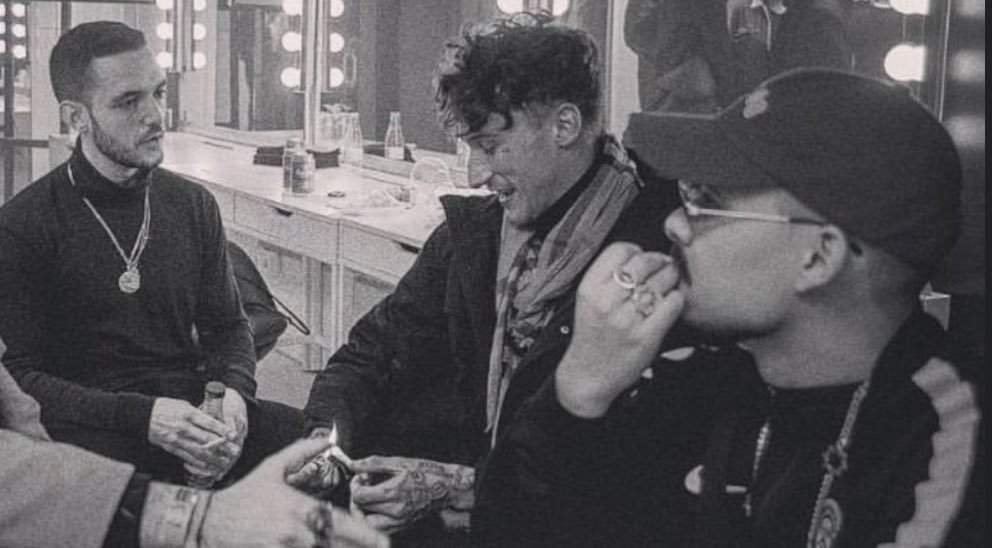 Fleek Mag tweet media