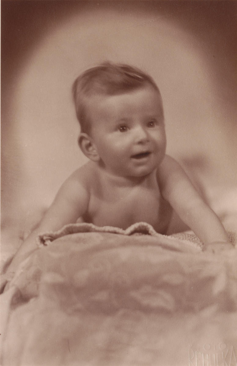 3 stycznia 1942 | Urodziła się czeska Żydówka Věra Rotterová.

Deportowana do #Auschwitz z getta #Theresienstadt 4 października 1944 r. Po selekcji zamordowana w komorze gazowej.