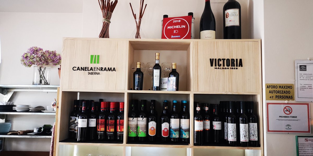 En Canela en Rama ofrecemos cocina artesana, con tradicionales tapas de la ciudad con una vuelta de tuerca, y elaboraciones clásicas, de la cocina de Jaén, que han sido actualizadas sin perder su esencia.

Información y reservas ☎ 953602532
📍República Argentina, 12