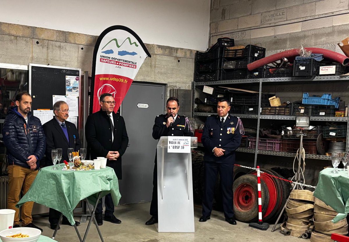 UDSP 39 (@udsp_39) on Twitter photo #Valorisation 🥉🥈🥇👨🏻🚒 | Plusieurs adhérents mis en avant hier. Qu’ils soient professionnels ou volontaires, ils s’engagent au profit du réseau associatif que ce soit au niveau local ou départemental !🙏🏻 <a href="/guyon_j/">GUYON Jérôme</a> <a href="/Rondot_Raphael/">Raphaël Rondot</a> <a href="/ClmentComte1/">Clément Comte</a> <a href="/SDIS39/">SDIS du Jura</a> <a href="/ThomasP70091102/">Thomas Philippe</a> <a href="/phuguenet/">Philippe Huguenet</a> #Valorisation 🥉🥈🥇👨🏻🚒 | Plusieurs adhérents mis en avant hier. Qu’ils soient professionnels ou volontaires, ils s’engagent au profit du réseau associatif que ce soit au niveau local ou départemental !🙏🏻 <a href="/guyon_j/">GUYON Jérôme</a> <a href="/Rondot_Raphael/">Raphaël Rondot</a> <a href="/ClmentComte1/">Clément Comte</a> <a href="/SDIS39/">SDIS du Jura</a> <a href="/ThomasP70091102/">Thomas Philippe</a> <a href="/phuguenet/">Philippe Huguenet</a>