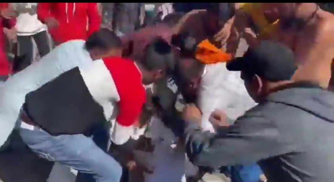 TATUPREM5555's tweet image. बिहार में छात्रों के आंदोलन को गलत दिशा में मोड जा रहा है ।🚨🔥प्रशासन ध्यान दें छात्रों की मांग को पूरी करें।
#BPSC_Ree_exam_for_all