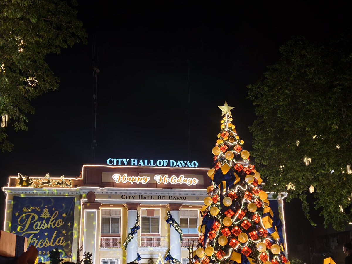 ashexiest's tweet image. Blinked, and 2024 was gone. 😌✨