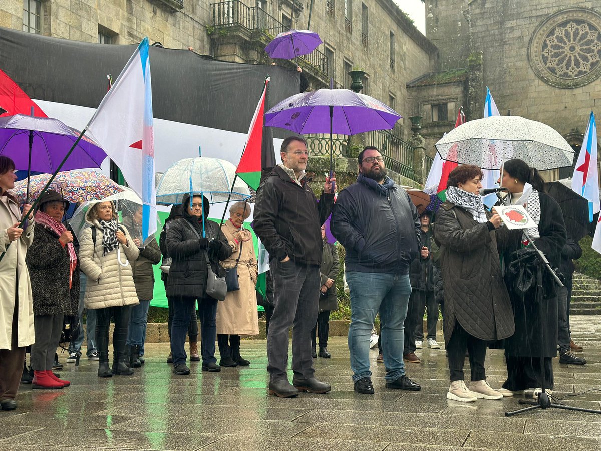 Da Coordenadora Galega de Solidariedade coa Palestina reunímonos este 3 de xaneiro en Pontevedra para facer un balance doutro ano de mobilizacións e do vergoñento papel de quen nos goberna, e anunciamos novo calendario de accións a comezar este 20 de xaneiro.
#GalizaConPalestina