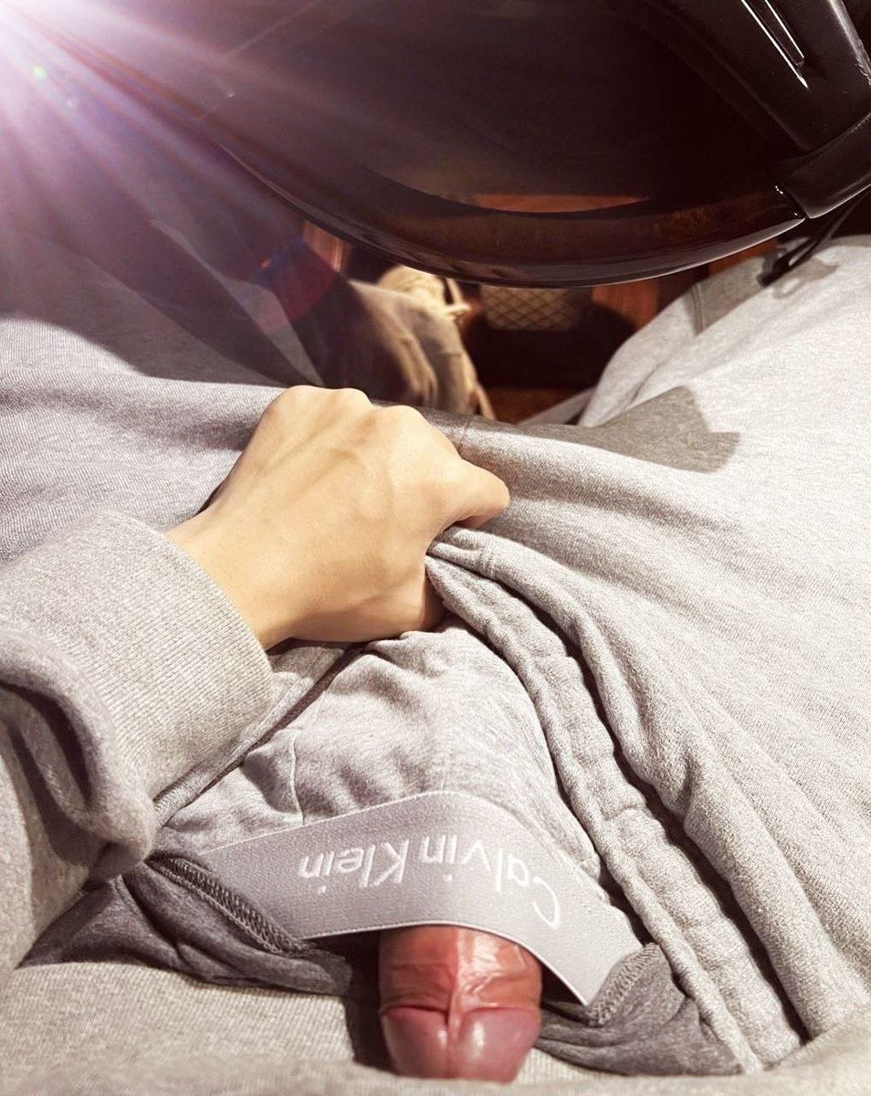 新的一年，新的开始，愿我们的爱情永远像这新年的第一缕阳光，充满希望和活力。#原创博主可私信可约#合适可以见面交友！