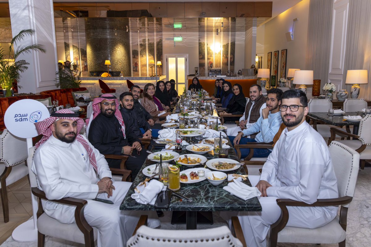 DrSelwa's tweet photo. احتفلنا في @sdm_ai بنجاحات عام ٢٠٢٤، والذي كان مليئًا بالإنجازات بفضل فريق مبدع أفتخر بالعمل معهم. بجهودنا المشتركة، نسعى لتحويل منتجاتنا إلى ابتكارات وطنية لخدمة الإنسانية. 🇸🇦

واشكر المبدع @Shahe_en على استضافتنا في @obdining https://t.co/e8MrbyyDHK