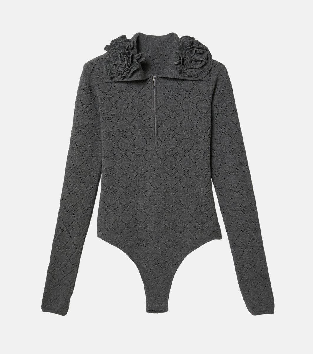 広瀬すず さん衣装】 📺1/3『モニタリング』 «只今放送中» 広瀬すず