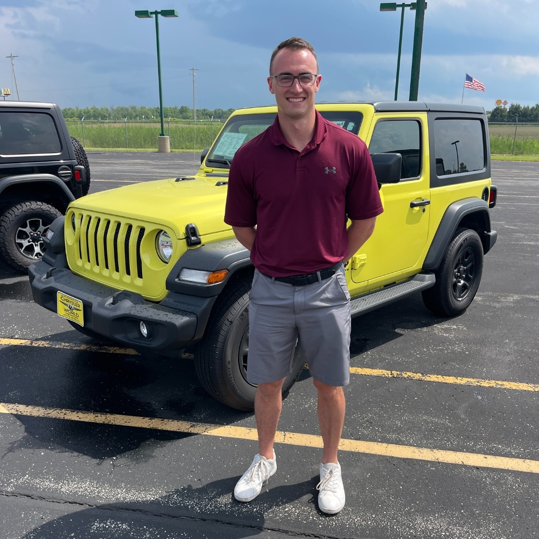 GYCDJRAbrams's tweet image. Great service starts with great people. We’re proud of our staff’s commitment to going the extra mile for our customers. 💼🚗 #TopNotchTeam #ServiceWithHeart #ChryslerWorldAbrams