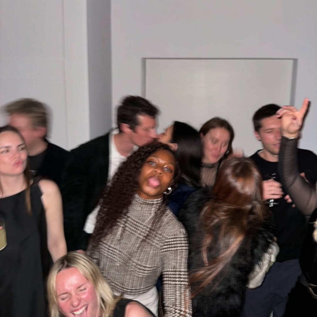 DUA LIPA tweet media