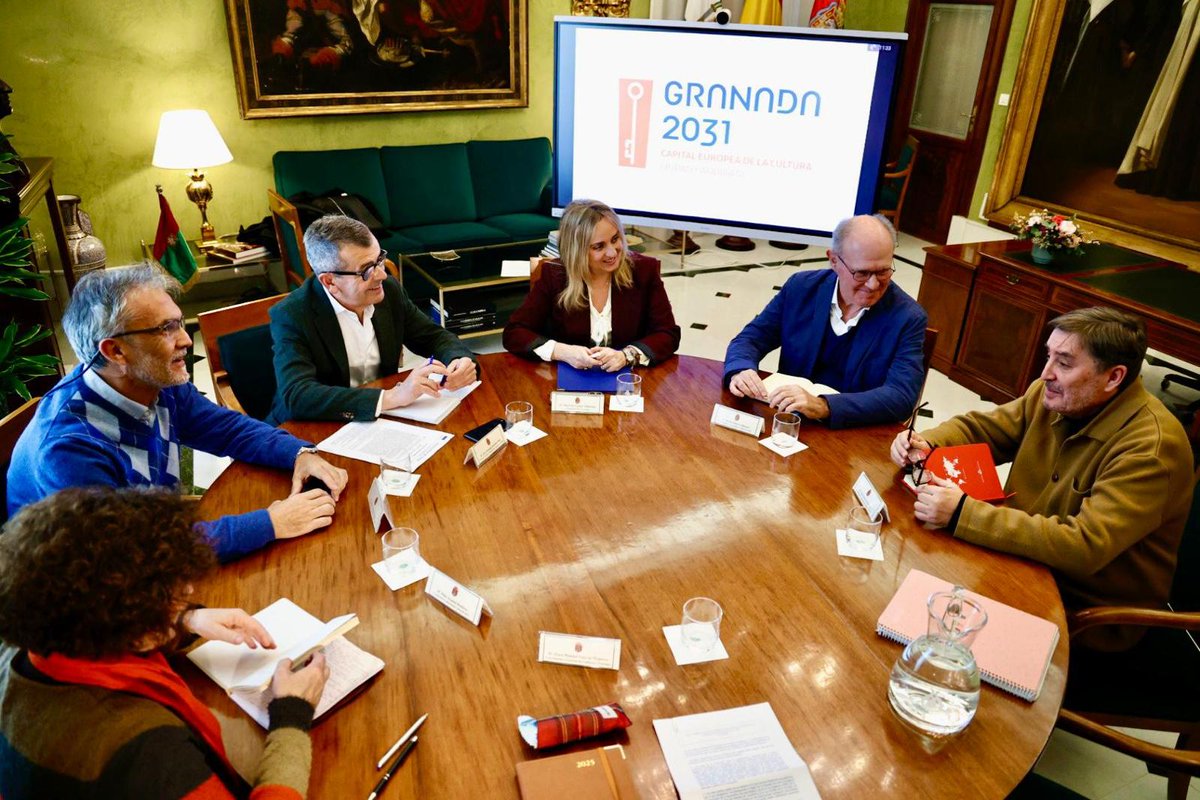 ✅Comenzamos el año trabajando de la mano de los comisarios del proyecto de la ciudad para ser Capital Europea de la Cultura #CEC2031, que marca un momento clave en el camino que #Granada está recorriendo para fortalecer nuestra cultura y su impacto en nuestra ciudad