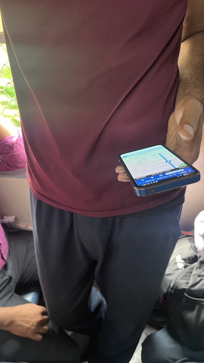 bulge2789's tweet photo. Having huge 🍆 inside 🤤
#cruising #gaycrusing #kinky #publiccruising #bulge #gaybulge # https://t.co/y8Dxif3ECy