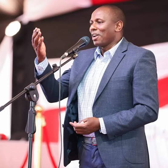 EddieEdd10's tweet photo. According to Kimani Ichungwa Rigathi Gachagua is Abducting people and blaming it on William Ruto. He further Blames George Natembeya for Kenyans killed and dumped in River Yala during the previous Regime. Said all this while on Moses Wetangula's Mother Burial.
Kcse Atwoli Riggy G https://t.co/s4MXYPoytD