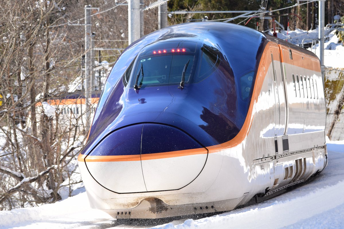 2025/1/3 1.E3-2000 L67編成…つばさ142号(142M) 2.E3-2000 L68編成