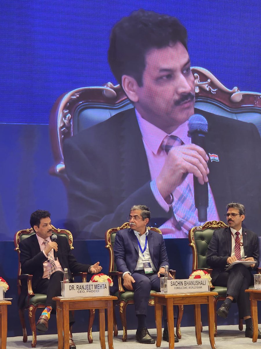 Speed and convenience are crucial to achieving excellence.

Dr. Ranjeet Mehta, <a href="/SGPHDCCI/">Secretary General PHDCCI</a>, emphasizes:
1️⃣ Speed in identifying challenges
2️⃣ Speed in deciding how to address them
3️⃣ Speed in executing solutions on the ground

<a href="/DPIITGoI/">DPIIT India</a> <a href="/Logistics_MoCI/">@Logistics_MoCIGOV</a> <a href="/phdchamber/">PHD Chamber</a>
#LEAPS2024