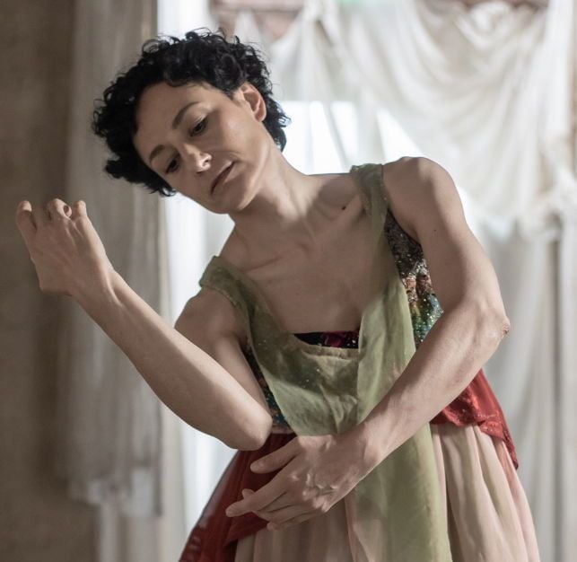 OperaGlass Works' film of La Traviata includes a cast of world-class singers and dancers from the Matthew Bourne company.