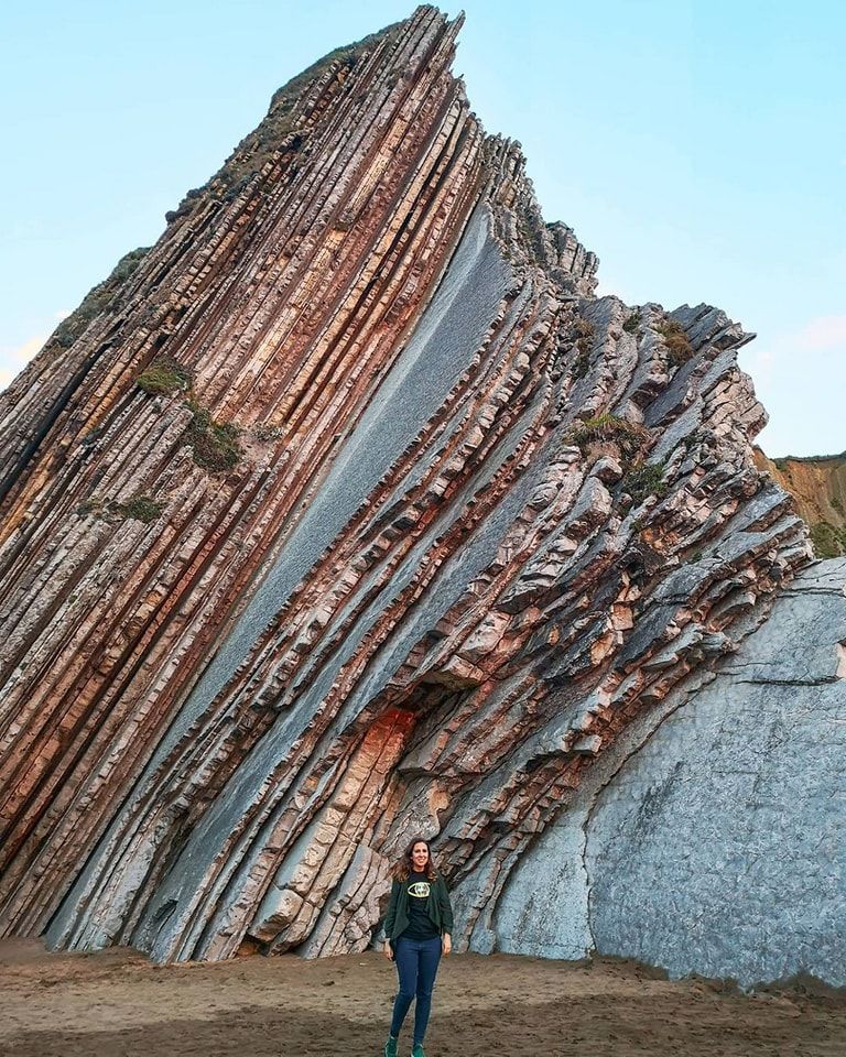 Geology Page (@geologypage) on Twitter photo ๐๐ก๐ฎ๐จ๐๐ ๐ฟ๐๐ฅ๐ค๐จ๐๐ฉ๐จ
A geo-tourist as a scale in front of massive Flysch Sequence of Zumaia, Spain.๐ช๐ธ
A sequence of sedimentary rock layers that progress from deep-water and turbidity flow deposits to shallow-water shales and sandstones.
#Geology #GeologyPage #spain ๐๐ก๐ฎ๐จ๐๐ ๐ฟ๐๐ฅ๐ค๐จ๐๐ฉ๐จ
A geo-tourist as a scale in front of massive Flysch Sequence of Zumaia, Spain.๐ช๐ธ
A sequence of sedimentary rock layers that progress from deep-water and turbidity flow deposits to shallow-water shales and sandstones.
#Geology #GeologyPage #spain