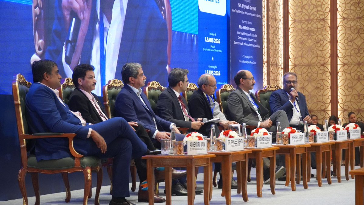 Logistics_MoCI's tweet photo. Promoting #Excellence, Expediting #Logistics

Following the successful conclusion of the 1st Panel Discussion, #LEAPS2024 Awards Ceremony and #LEADS2024 Report Launch continues with the 2nd Panel- Discussion with Industry Players on "Promoting Excellence in Logistics Sector". https://t.co/f87qA2k4fv
