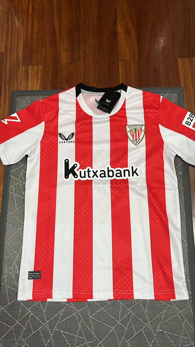 ¡Gracias por el increíble apoyo al vídeo del Athletic! ❤️ Como agradecimiento, voy a sortear 3 CAMISETAS del Athletic.

Requisitos:
1️⃣ Dale like o RT a este tweet.
2️⃣ Extra: Estamos intentando crecer en TikTok (Jonmu_) si me sigues allí me ayudas mucho a seguir haciendo videos y