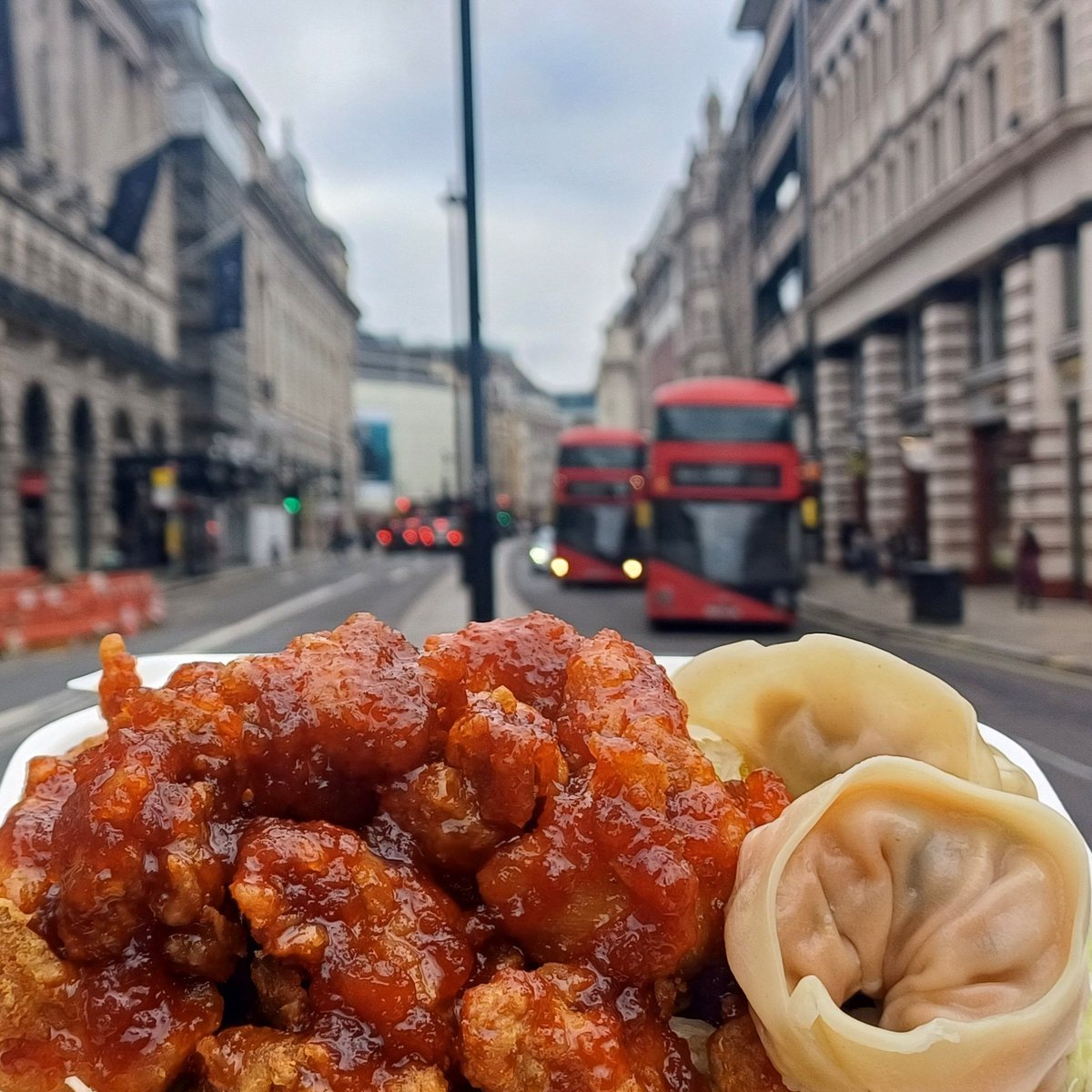 Go Ko first market will be 9th Jan Thursday at Victoria cardinal place. After that all the market will be back to normal. Tuesday Piccadilly Thursday Victoria. Saturday Chelsea DOYS. And Sunday Wimbledon village
새해에도 복 많이 받으세요...*^^*
#friedchicken #glazedchicken