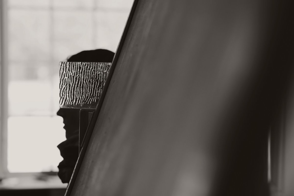 Gm all. Today feels like a good day to defy _expectation. 

5 $XTZ

There are two sides to one coin. Each one unique and different. One side is what we feel the world expects, the opposite side is the one we're afraid the world will reject. How do we bring these two sides