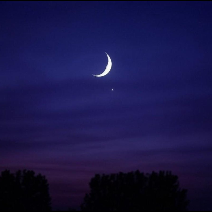 Ay ve Venüs, birbirine kavuştu.