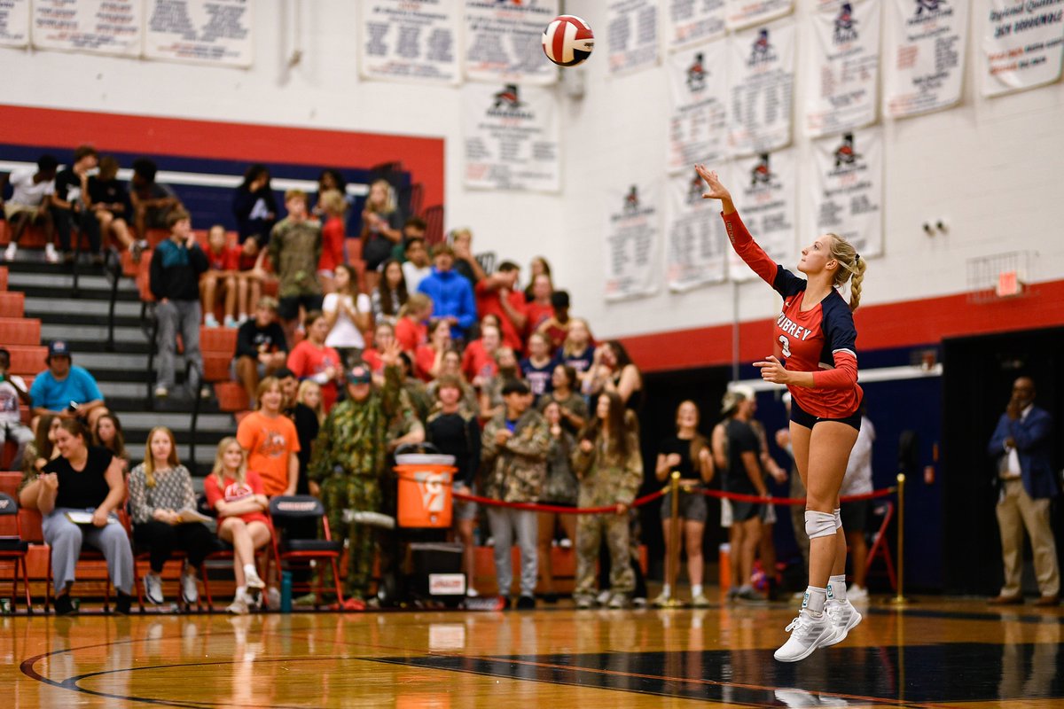Six Denton-area volleyball players earned recognition among the state's top players this week as part of the Blue Bell/Texas Sportswriters Association's all-state teams.

Aubrey senior middle blocker Kynadi Hall led the way with first team honors.

Story: dentonrc.com/sports/high_sc…