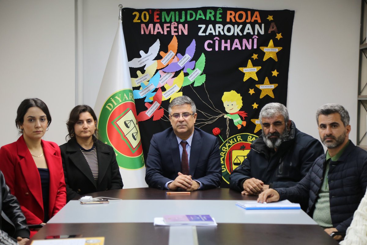 Lütfen paylaşalım!!! Dostlar canlar Rojin kabaiş kızımızın dosyasındaki gizlilik kararı kaldırılsın yeni Tag ımız #Kısıtlılıkkararıkaldırılsın