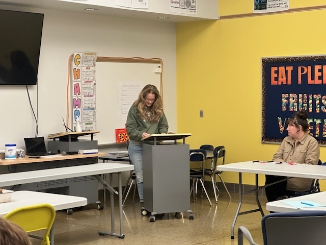 mercer_schools's tweet image. Today, Mountain Valley staff came together for a day of collaboration and camaraderie!  Small group activities focused on reviewing middle-of-the-year benchmark data to better plan for the coming weeks and ensure student success. #ReadyForSuccess