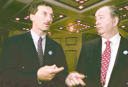 "PERDIMOS, MAURI"

20 de julio de 1998. Macri perdió 38 a 0 en AFA por las SAD. Julio Grondona permitió la votación, con un estrategia particular.

Abro hilo contándote la historia.