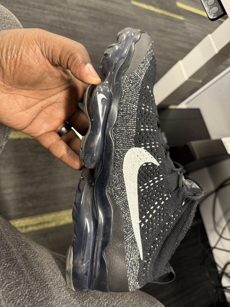 geinge82's tweet photo. @Nike it hasn’t been a full month and this is the second time that I had to super glue these shoes. What’s up with that? https://t.co/m6u48mj8Ra