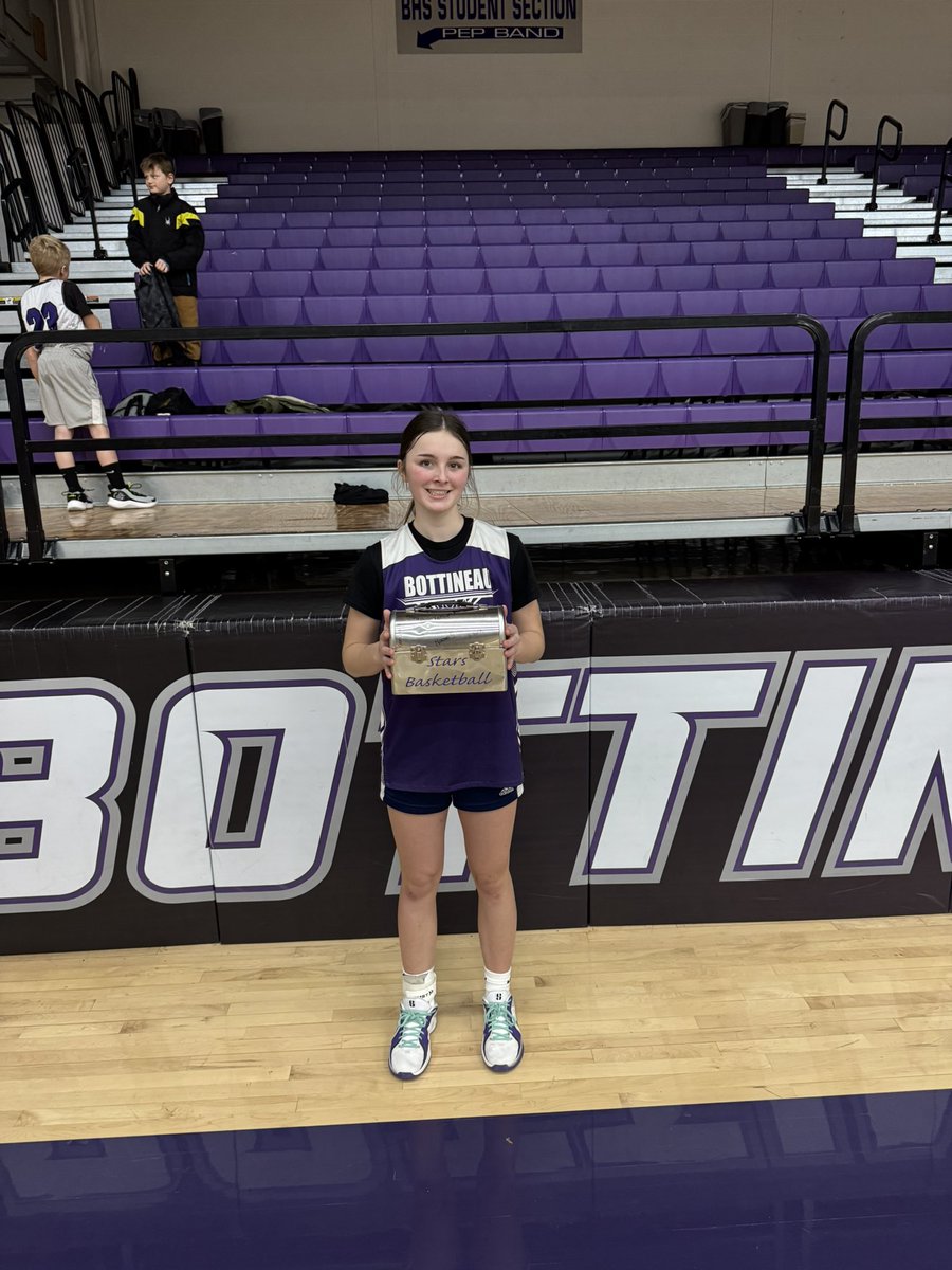 Logyn is this weeks lunchbox winner ! Logyn has always been that “spark” for us. She continued to show that this past week in Valley City. Taking charges ,playing tough defense ,driving for loose balls , some of which was after she sprained her ankle ! Way to go Logyn !
