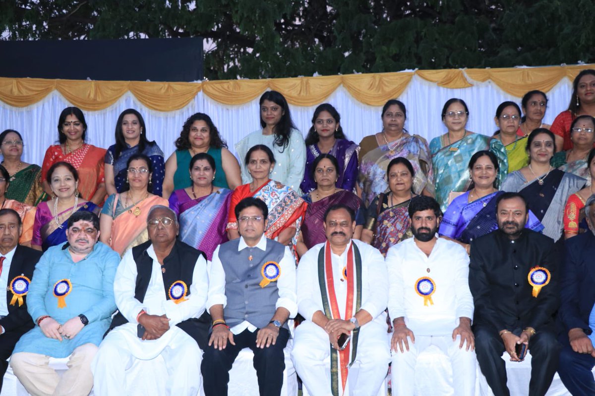Bmaheshgoud6666's tweet photo. Inaugurated the All India Industrial Exhibition (Numaish) - 2025 at the iconic Nampally Exhibition Grounds today. Proud to stand alongside leaders who embody dedication and vision, including Ministers Shri Sridhar Babu garu, Shri Ponnam Prabhakar garu, MP Shri Anil Kumar garu, senior leader Shri V. Hanumantha Rao garu, and Congress Mahila President Smt. Sunitha Rao garu.

This grand platform reflects the spirit of innovation and progress, thanks to the relentless efforts of the organizers. Together, we continue to uphold the legacy of this prestigious event.