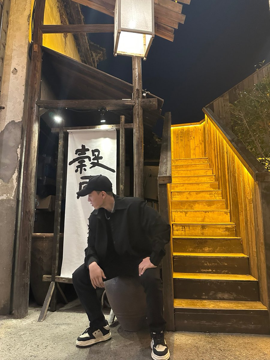 justhap07839274's tweet photo. 新年快乐吧，这一年变化很大，但训练荒废了不少，25年得把工作时间安排好，效率拉��，保持每天记录的习惯，做好复盘和计划，完成小目标的同时，学点新的知识。 https://t.co/eYoIaRuTiB