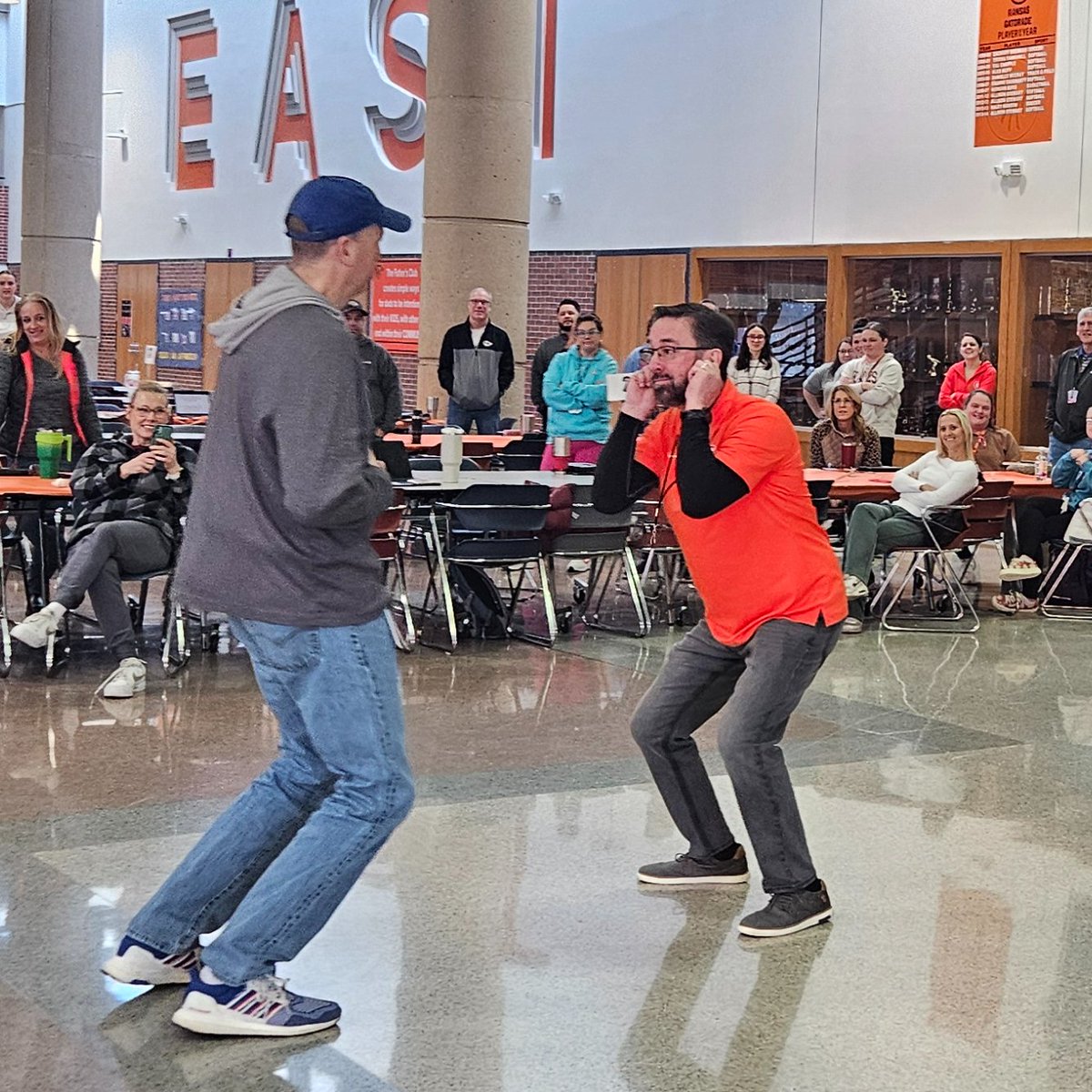 Back to school for a heated completion of "Santa, Reindeer, Elf" #getupandmoving #oehawks <a href="/Kerry282542/">Kerry Lane</a>