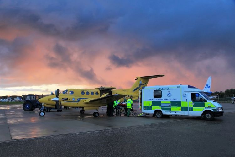 NHS_Education's tweet photo. Good news! Our Credential in Rural and Remote Health (Unscheduled and Urgent Care) is the first of three GMC-approved credentials in the UK to make awards. Seven doctors are the proud recipients. Find out more https://t.co/7f1nuxKLR3 #credentialling https://t.co/UgZkgPfk1T